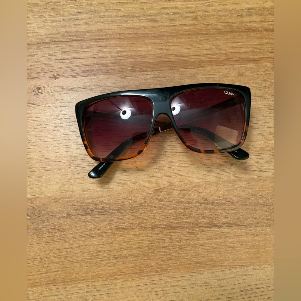 Quay gold and brown sunglasses